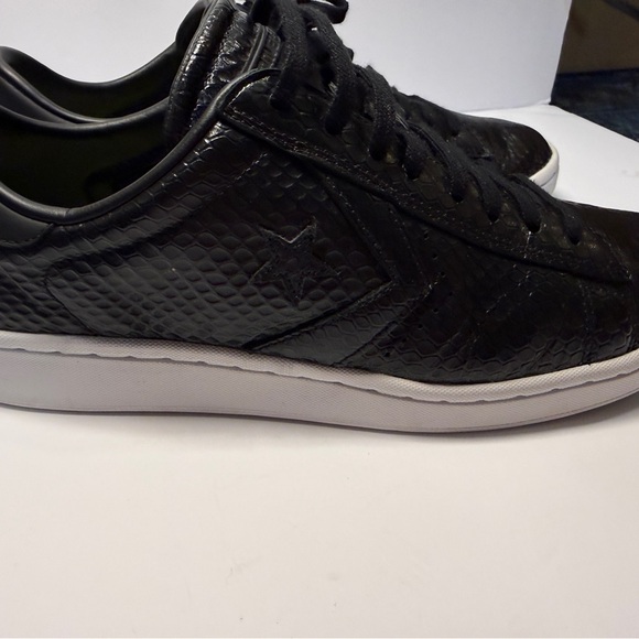Converse Black Textured Men's Sneakers - Picture 2 of 8